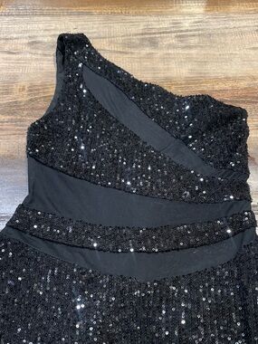 Black One-Shoulder Sequin flare leg Jumpsuit size Med, fits like a small
